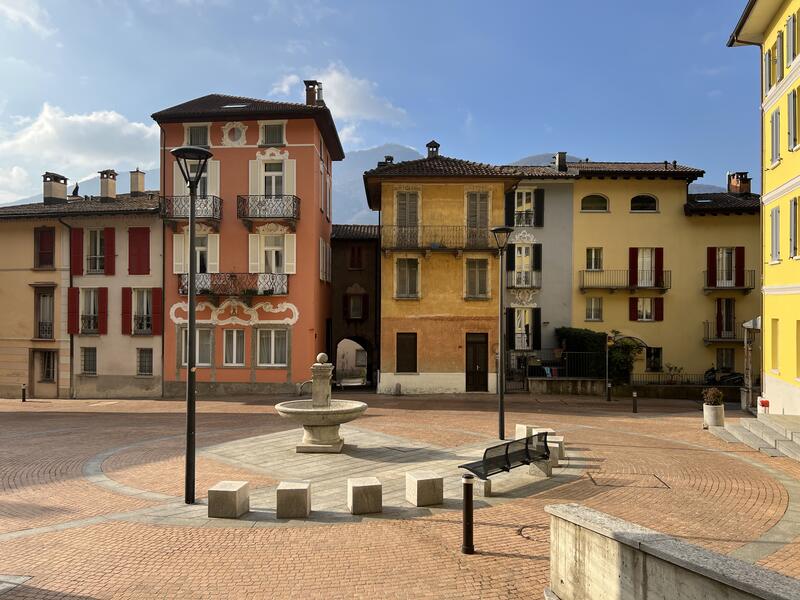 Piazza G. Motta 4